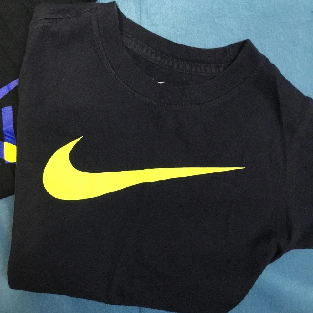 Lot Of 2 Nike Tee Shirts Size Small Young‎ Boys Black Blue